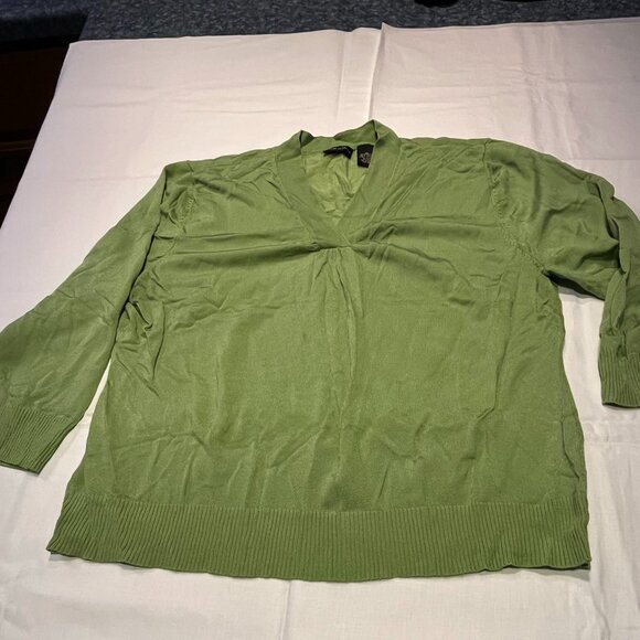 Field Manor Tops - Field Manor beautiful green (lime/chartreuse) long-sleeve shirt - size XL